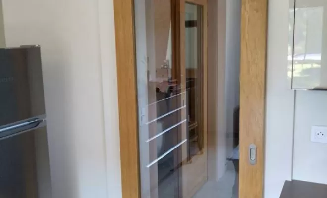 Pose de portes, Saint-Julien-en-Genevois, Echo Bois